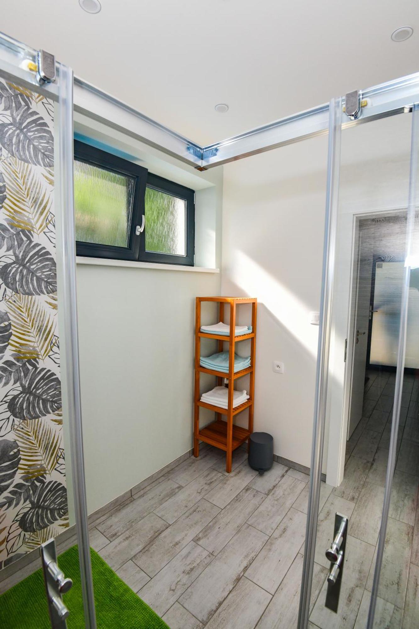 Rosemary Apartment Братислава Екстер'єр фото