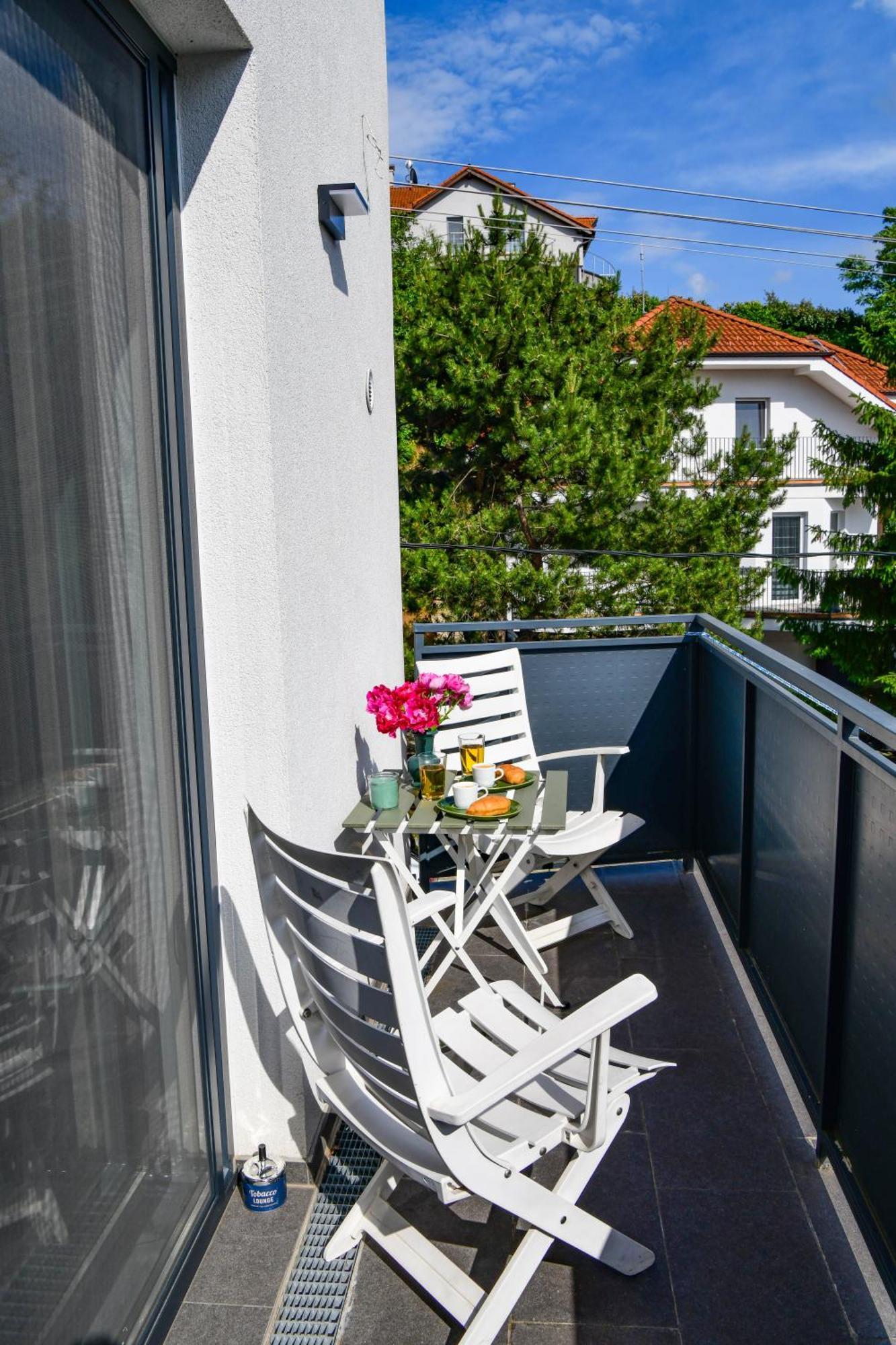 Rosemary Apartment Братислава Екстер'єр фото