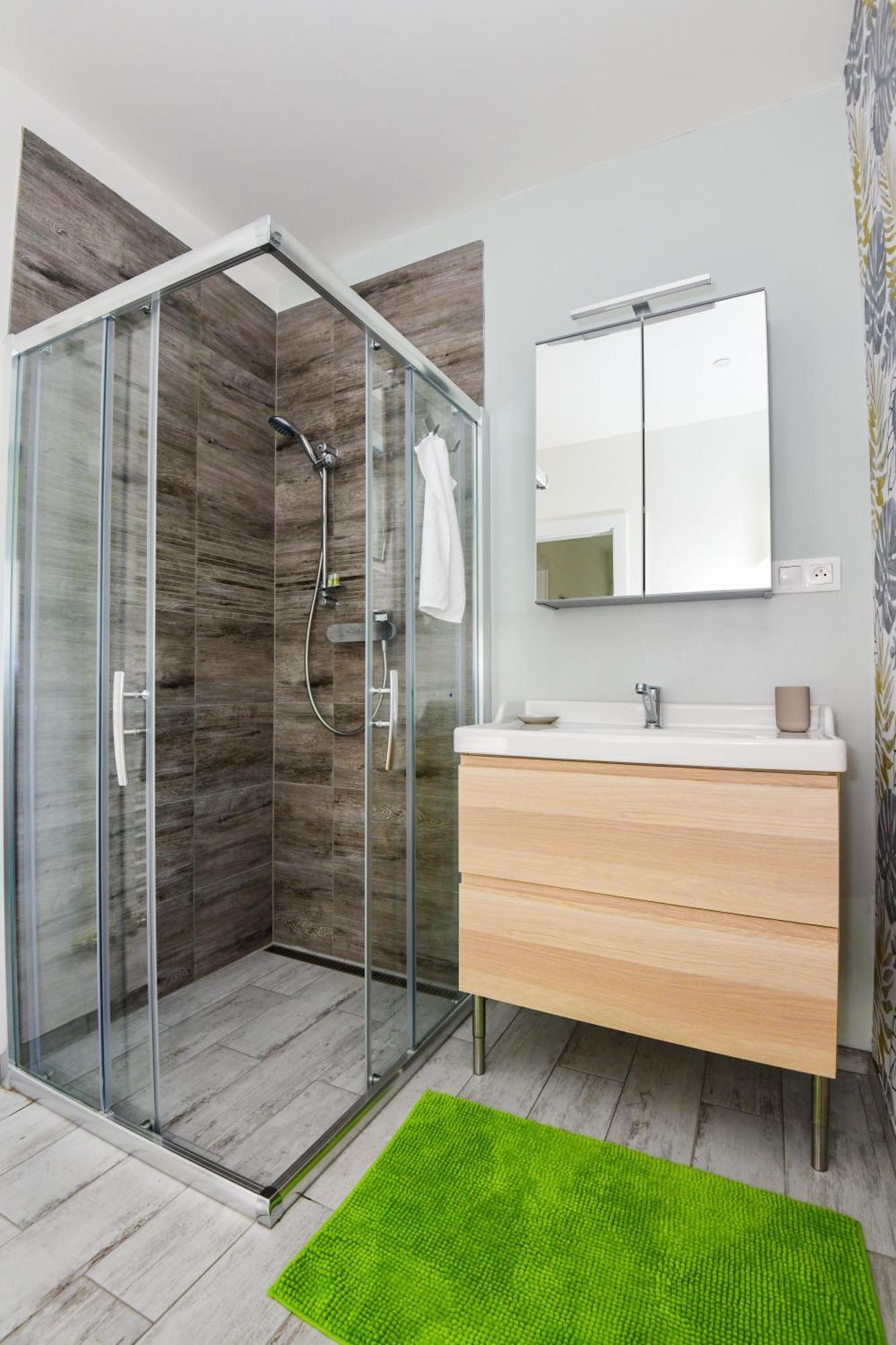 Rosemary Apartment Братислава Екстер'єр фото